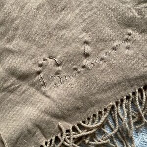 Vintage burberry wrap- damage